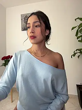 Snapshot of SelenaStone chatting on October 1, 9:21 pm SelenaStone online show from October 1, 9:21 pm