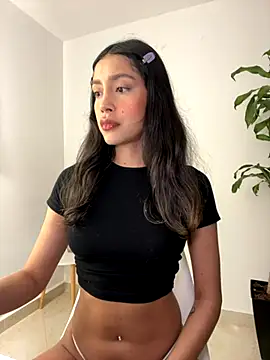 Snapshot of SelenaStone chatting on November 6, 11:37 pm SelenaStone online show from November 6, 11:37 pm