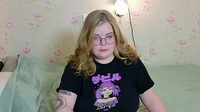 sinnamon  online show from April 15, 4:36 pm