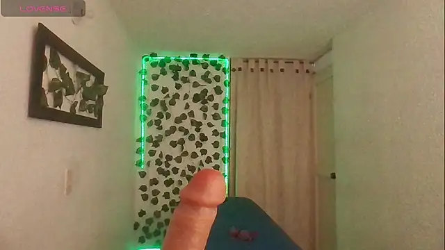 SexDiffrent online show from November 26, 4:30 pm