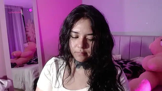 Snapshot of kim_blake chatting on January 2, 7:51 pm kim blake online show from January 2, 7:51 pm