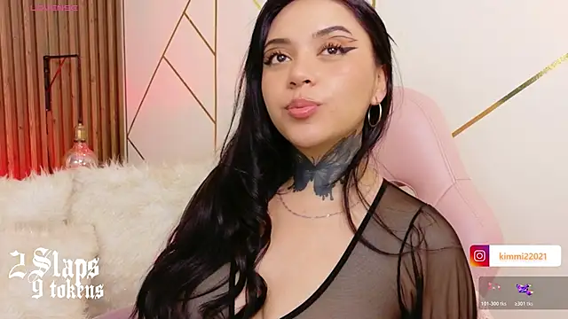 Snapshot of kim_blake chatting on October 20, 1:06 am kim blake online show from October 20, 1:06 am
