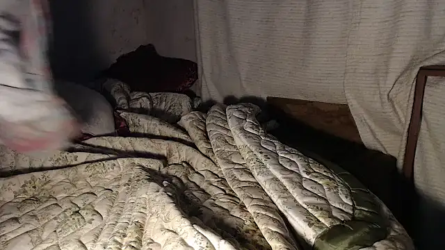 Snapshot of devine_TATAS chatting on September 13, 3:56 pm devine TATAS online show from September 13, 3:56 pm