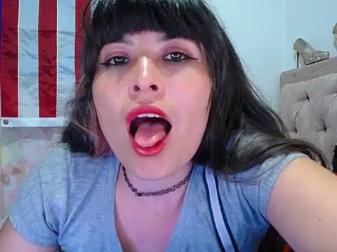 Alexandrasaenz online show from July 8, 9:19 pm