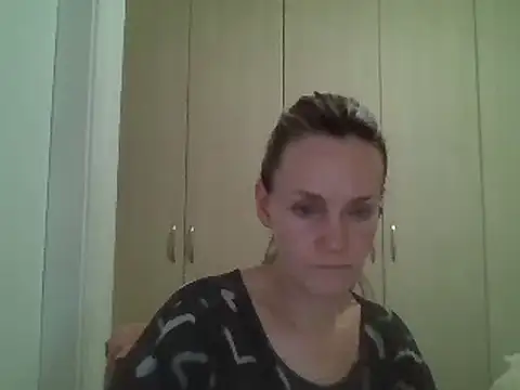 Snapshot of Annylove1 chatting on February 15, 12:15 am Annylove1 online show from February 15, 12:15 am