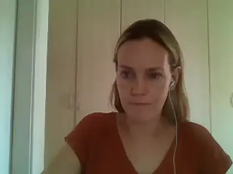 Snapshot of Annylove1 chatting on February 20, 2:46 pm Annylove1 online show from February 20, 2:46 pm