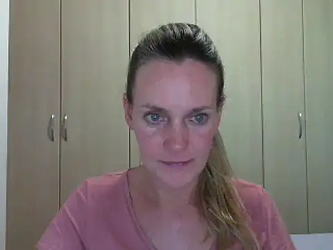 Snapshot of Annylove1 chatting on February 26, 10:42 pm Annylove1 online show from February 26, 10:42 pm