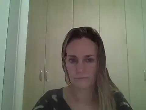 Snapshot of Annylove1 chatting on February 27, 10:20 pm Annylove1 online show from February 27, 10:20 pm