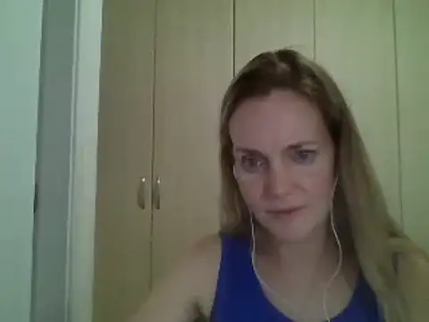 Snapshot of Annylove1 chatting on February 28, 9:55 pm Annylove1 online show from February 28, 9:55 pm