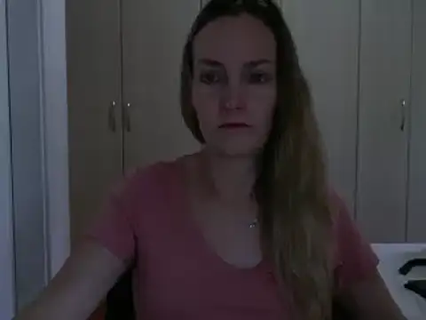 Snapshot of Annylove1 chatting on March 10, 9:21 am Annylove1 online show from March 10, 9:21 am