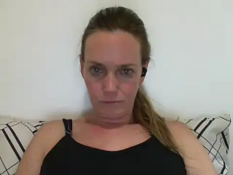 Snapshot of Annylove1 chatting on March 13, 11:38 pm Annylove1 online show from March 13, 11:38 pm