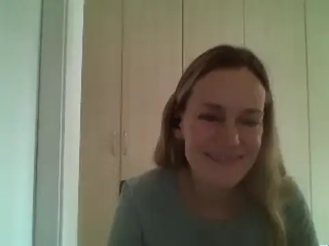 Snapshot of Annylove1 chatting on March 17, 4:54 pm Annylove1 online show from March 17, 4:54 pm