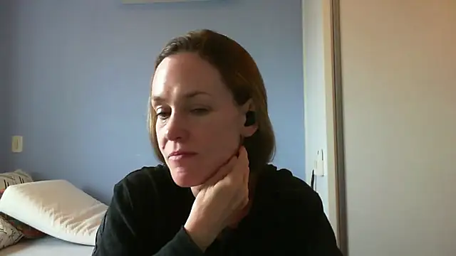 Snapshot of Annylove1 chatting on September 16, 3:46 pm Annylove1 online show from September 16, 3:46 pm