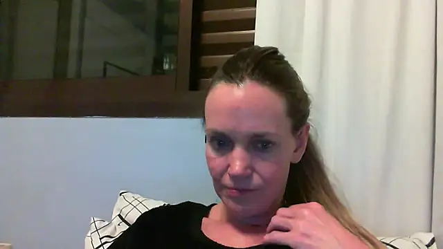 Snapshot of Annylove1 chatting on September 20, 12:11 am Annylove1 online show from September 20, 12:11 am