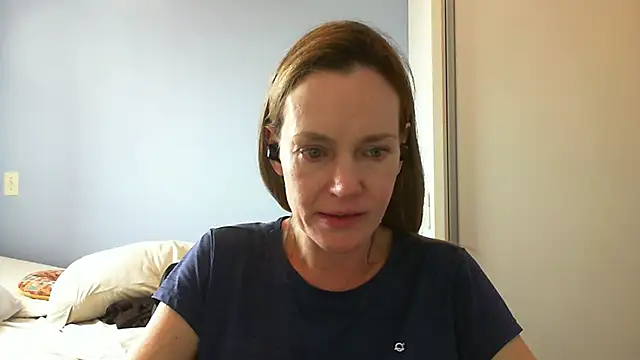 Snapshot of Annylove1 chatting on October 6, 3:53 pm Annylove1 online show from October 6, 3:53 pm