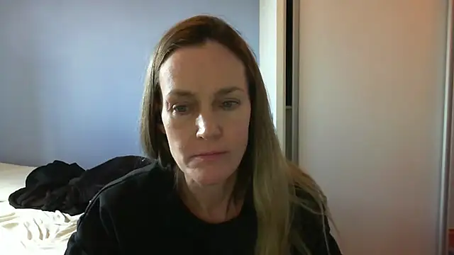 Snapshot of Annylove1 chatting on October 20, 3:45 pm Annylove1 online show from October 20, 3:45 pm