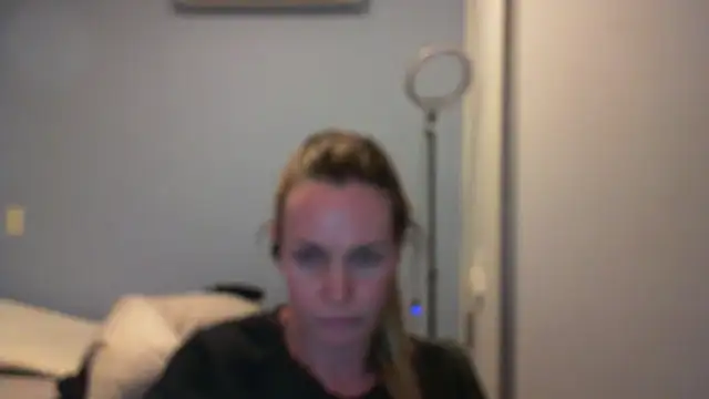 Snapshot of Annylove1 chatting on November 10, 11:26 pm Annylove1 online show from November 10, 11:26 pm