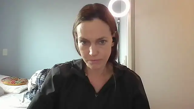 Snapshot of Annylove1 chatting on December 18, 10:43 am Annylove1 online show from December 18, 10:43 am