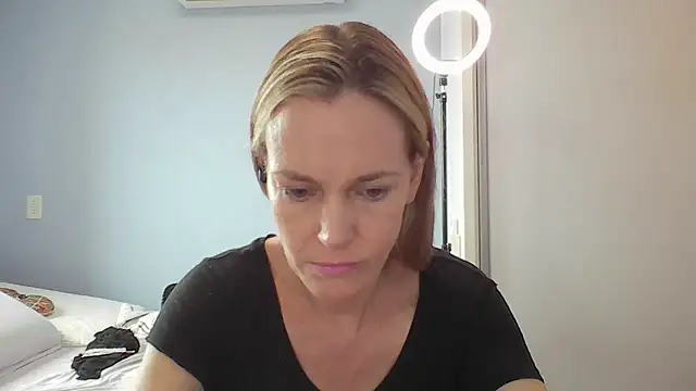 Snapshot of Annylove1 chatting on January 9, 10:51 am Annylove1 online show from January 9, 10:51 am