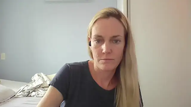 Snapshot of Annylove1 chatting on January 15, 3:49 pm Annylove1 online show from January 15, 3:49 pm