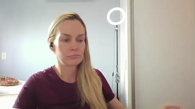 Snapshot of Annylove1 chatting on February 6, 12:30 pm Annylove1 online show from February 6, 12:30 pm