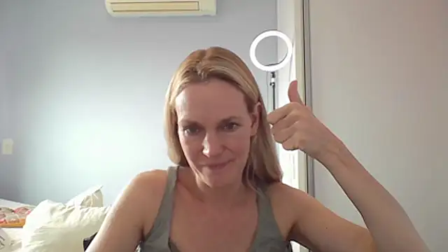 Snapshot of Annylove1 chatting on February 23, 4:48 pm Annylove1 online show from February 23, 4:48 pm