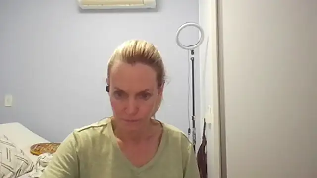 Snapshot of Annylove1 chatting on March 1, 12:56 am Annylove1 online show from March 1, 12:56 am