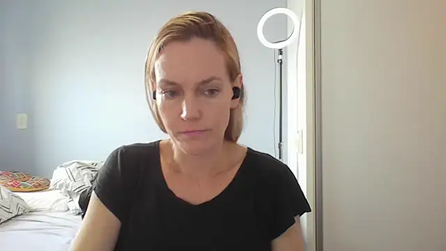 Snapshot of Annylove1 chatting on March 5, 10:44 am Annylove1 online show from March 5, 10:44 am