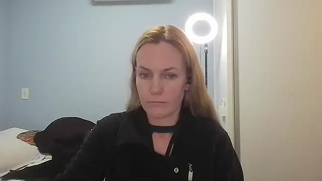 Snapshot of Annylove1 chatting on May 26, 12:23 pm Annylove1 online show from May 26, 12:23 pm