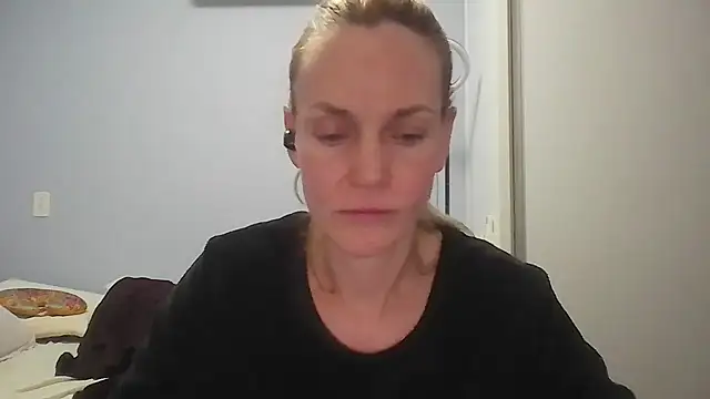 Snapshot of Annylove1 chatting on June 1, 12:23 am Annylove1 online show from June 1, 12:23 am