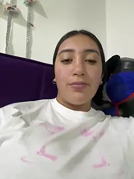 Snapshot of Hannahoff chatting on March 14, 1:16 am Hannahoff online show from March 14, 1:16 am