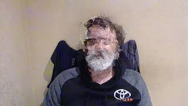 Snapshot of AlexNudo chatting on October 29, 11:12 am AlexNudo online show from October 29, 11:12 am