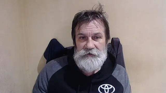 Snapshot of AlexNudo chatting on November 30, 7:34 am AlexNudo online show from November 30, 7:34 am