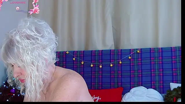 Barbie Blond  online show from December 20, 7:04 am