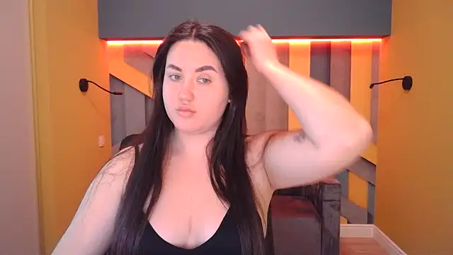 Roxie Bradley online show from February 22, 7:23 am