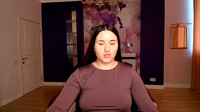 Roxie Bradley online show from March 18, 9:52 am