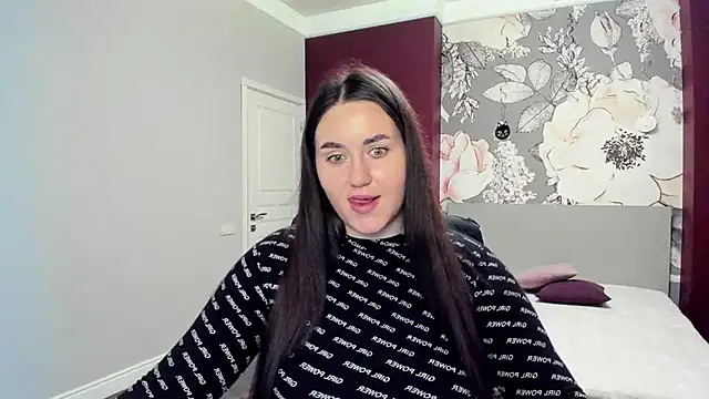 Roxie Bradley online show from October 10, 6:01 am