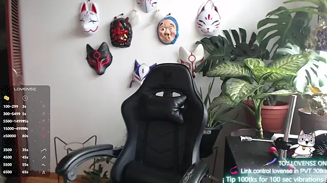 cat salo online show from December 19, 7:40 pm