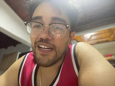 Snapshot of Im_sophiie chatting on January 25, 5:40 am Im sophiie online show from January 25, 5:40 am