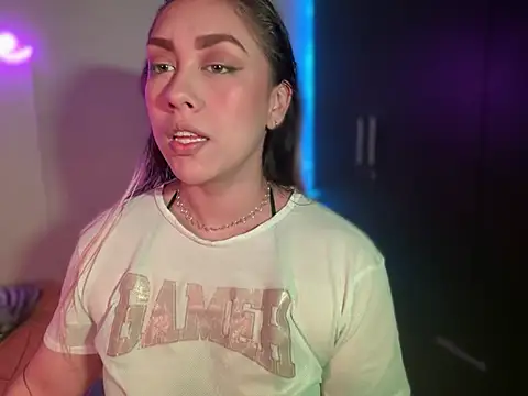 Snapshot of Im_sophiie chatting on January 28, 5:54 am Im sophiie online show from January 28, 5:54 am