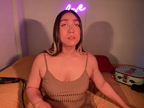 Snapshot of Im_sophiie chatting on January 31, 5:51 am Im sophiie online show from January 31, 5:51 am