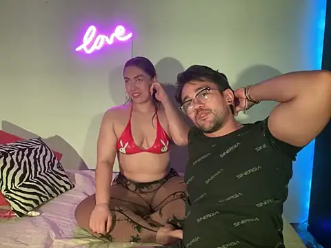 Snapshot of Im_sophiie chatting on February 3, 9:30 am Im sophiie online show from February 3, 9:30 am