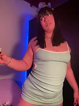 Snapshot of Im_sophiie chatting on February 16, 5:48 am Im sophiie online show from February 16, 5:48 am