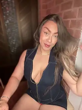 Snapshot of Im_sophiie chatting on March 20, 5:57 am Im sophiie online show from March 20, 5:57 am