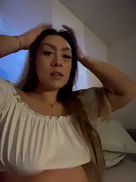 Im sophiie online show from April 11, 7:02 am