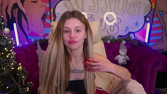 Snapshot of Lili_Danger chatting on December 28, 7:54 pm Lili Danger online show from December 28, 7:54 pm