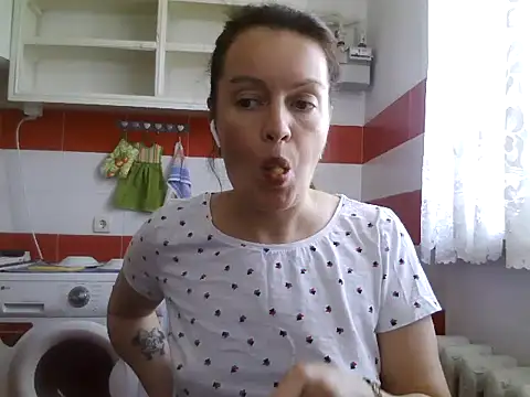LoveNBloom online show from July 17, 3:29 pm