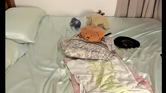  yisela  online show from January 10, 4:12 am