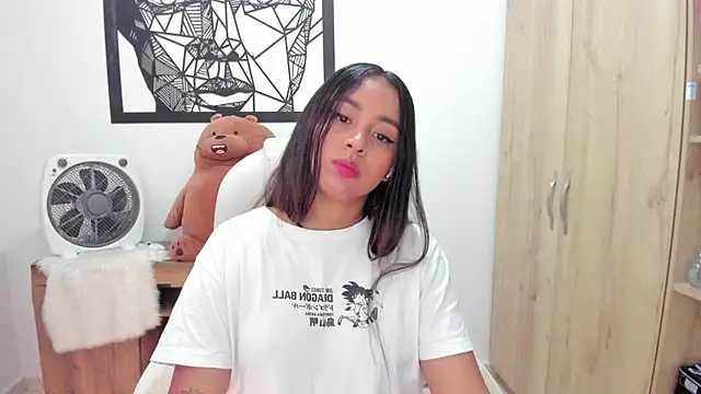 Snapshot of Ciara8 chatting on July 8, 6:34 pm Ciara8 online show from July 8, 6:34 pm
