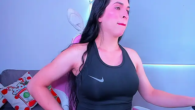 Snapshot of Ariana_f chatting on October 31, 6:53 pm Ariana f online show from October 31, 6:53 pm